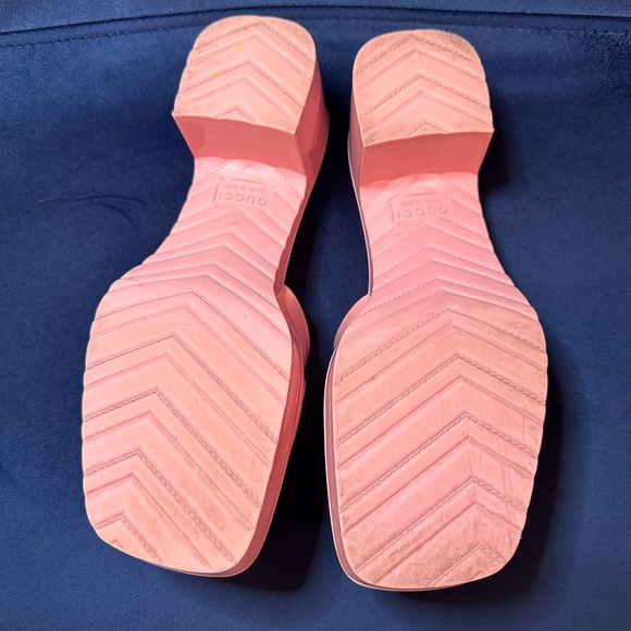 Gucci pink rubber slides size 8.5 - Picture 6 of 10